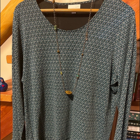 J. Jill Tops - Women’s preloved J.Jill top. Size L. Perfect for fall.